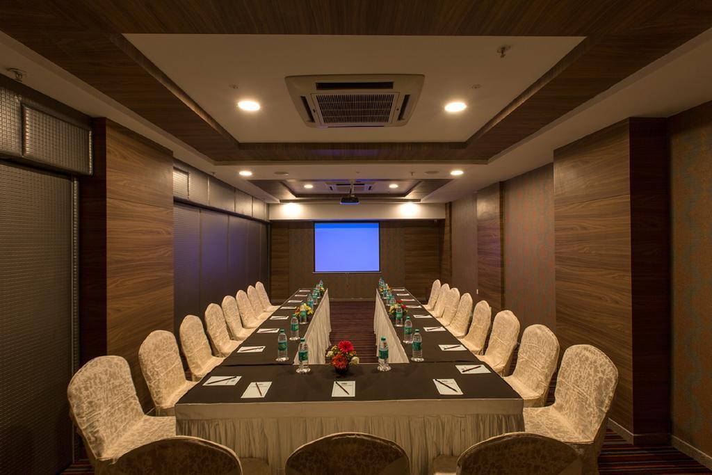 Pai Viceroy Hotel Tirupati Ngoại thất bức ảnh