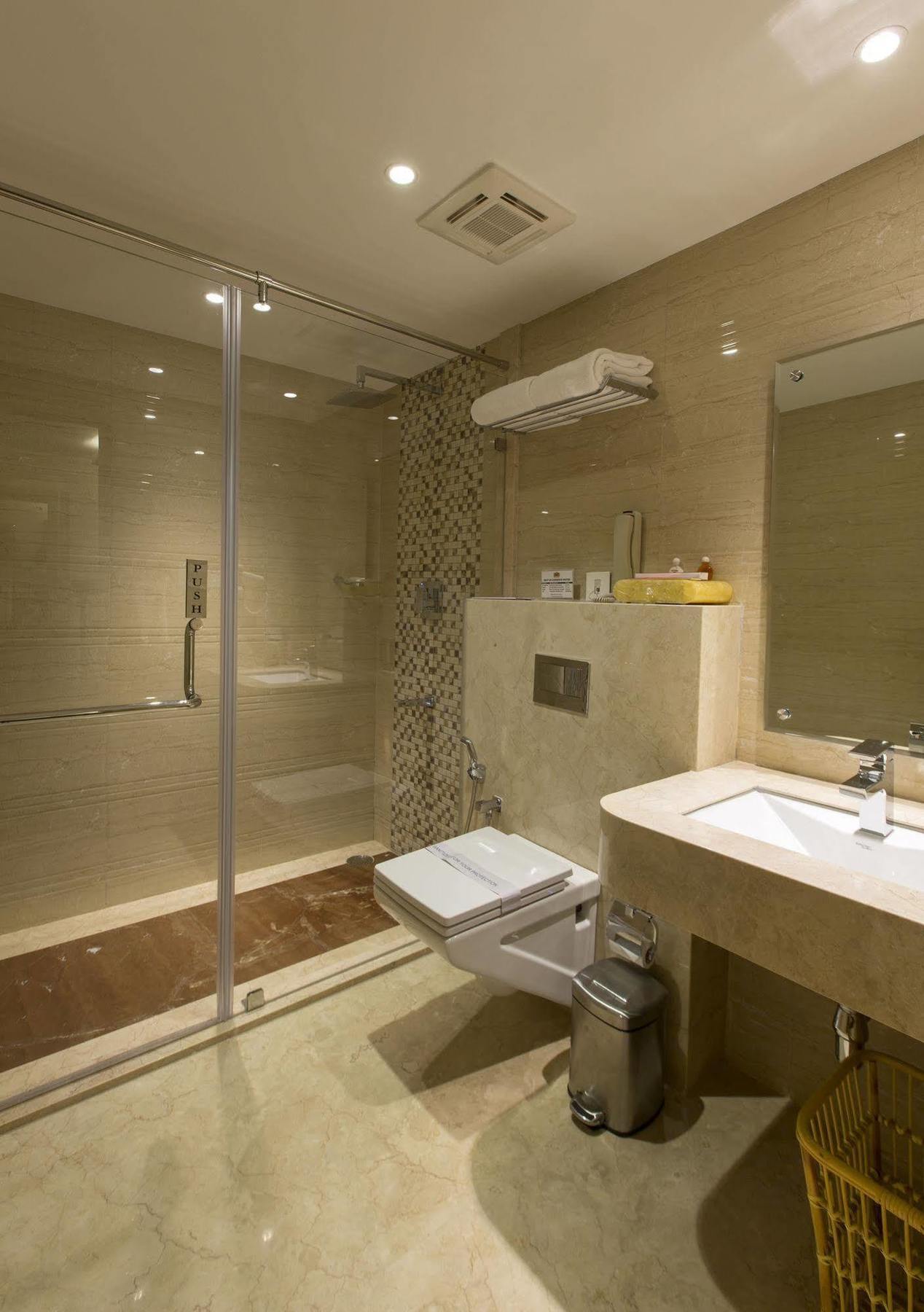 Pai Viceroy Hotel Tirupati Ngoại thất bức ảnh