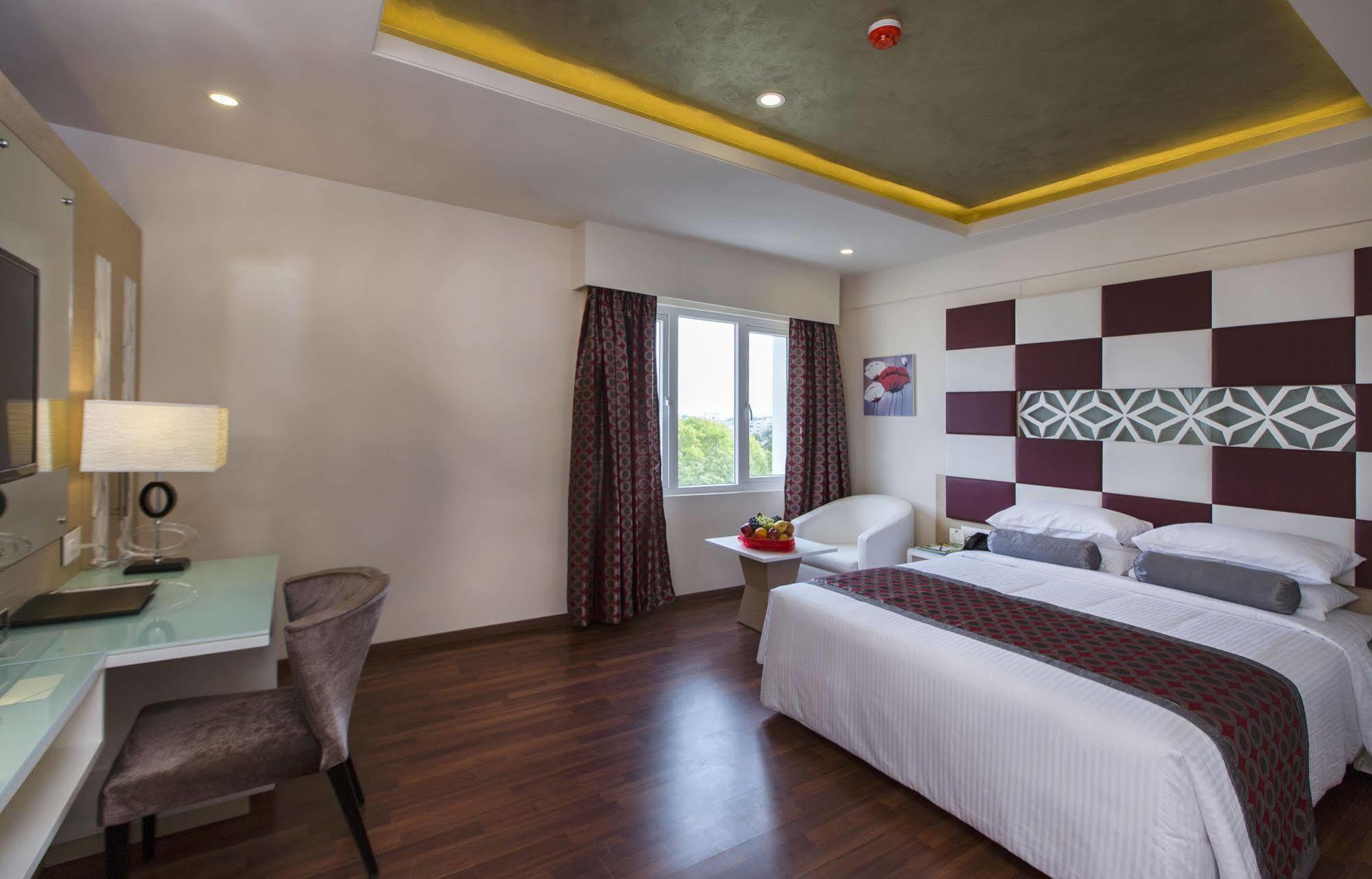 Pai Viceroy Hotel Tirupati Ngoại thất bức ảnh