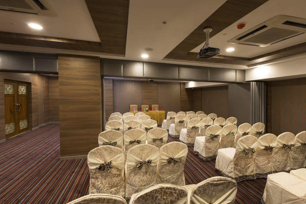 Pai Viceroy Hotel Tirupati Ngoại thất bức ảnh