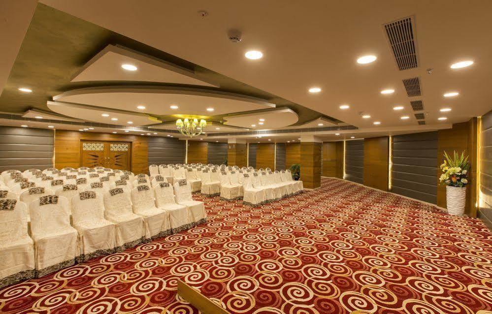 Pai Viceroy Hotel Tirupati Ngoại thất bức ảnh